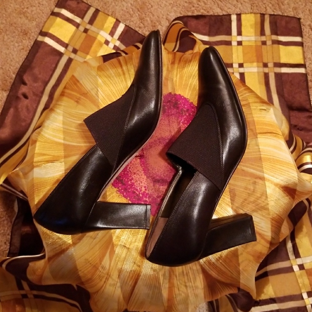 Prevata Brown Leather Oxford Pumps